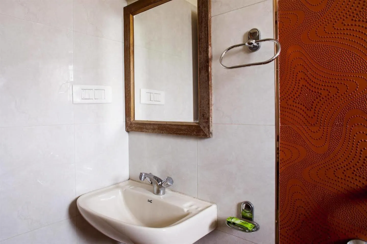 Hotel Swastik Inn Shimla 3*,